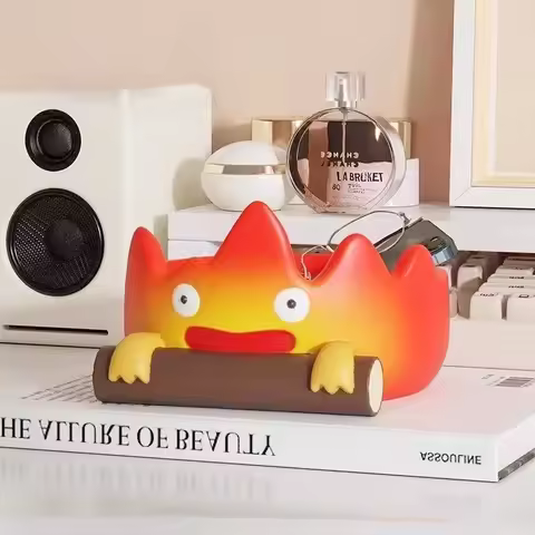 Tirelire résine personnage feu — décoration de bureau japonisante